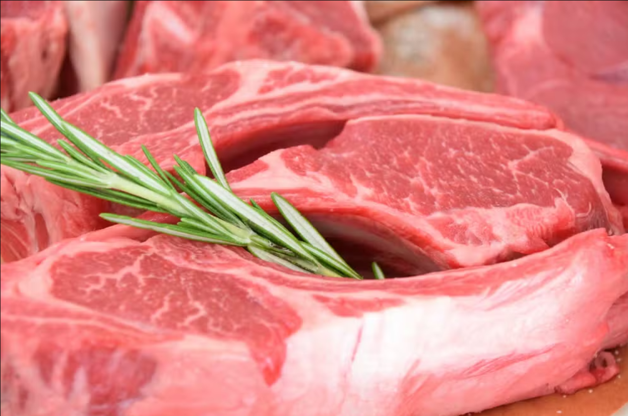 Trump acusa Brasil de trabalho forçado na pecuária, mas isenta carne bovina de nova tarifa